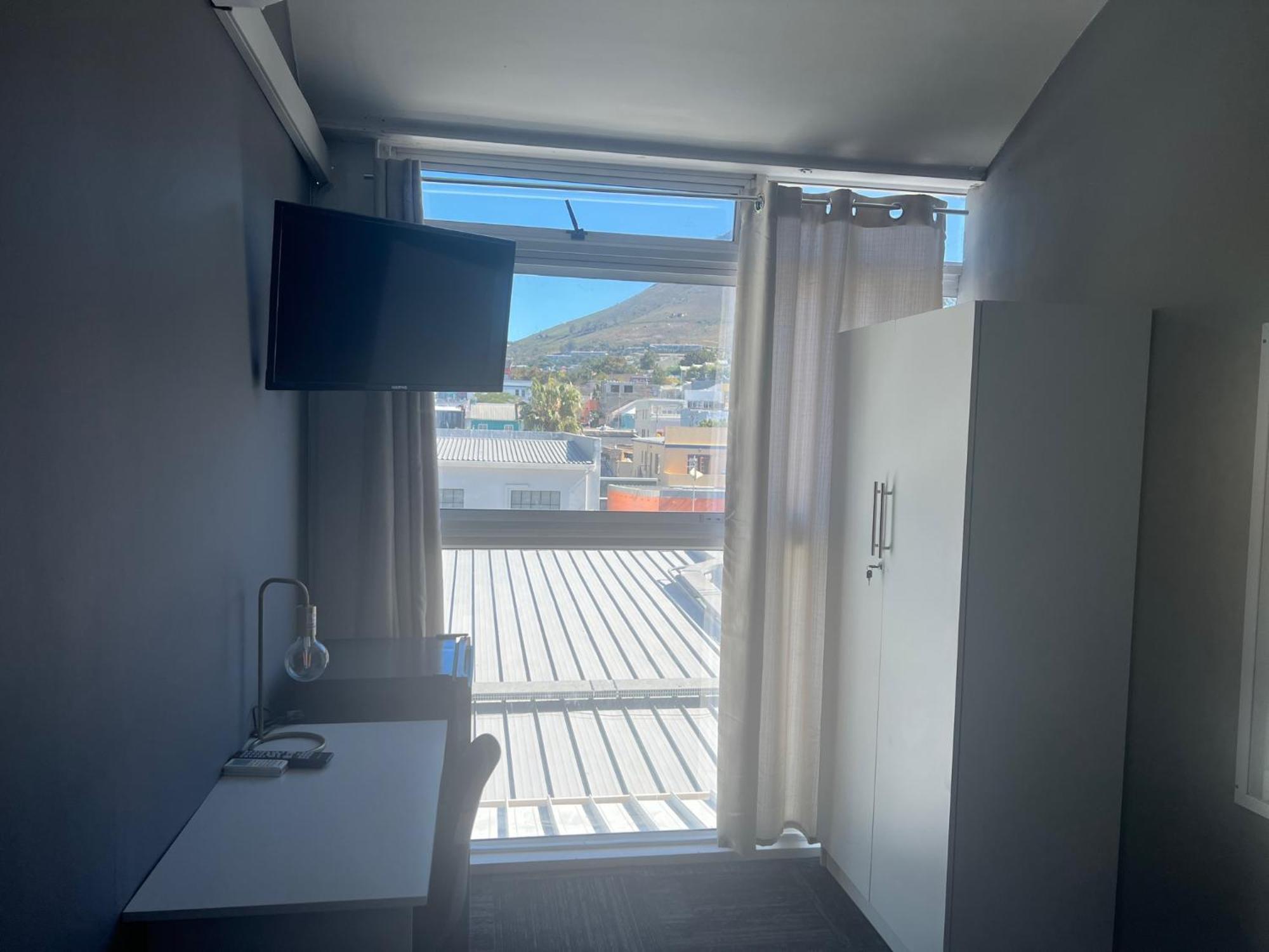 M&b Backpackers Cape Town