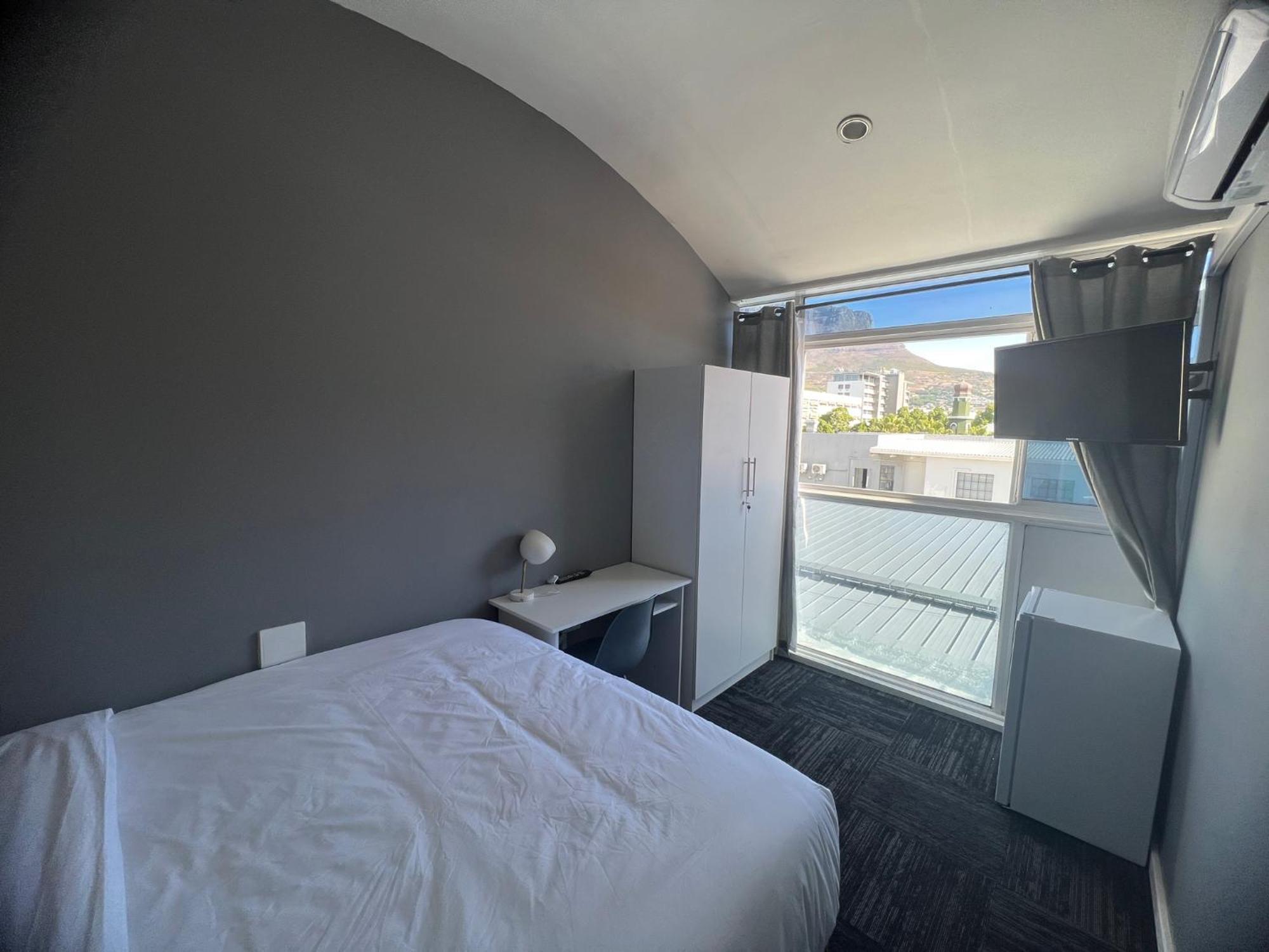 M&b Backpackers Hostel *
