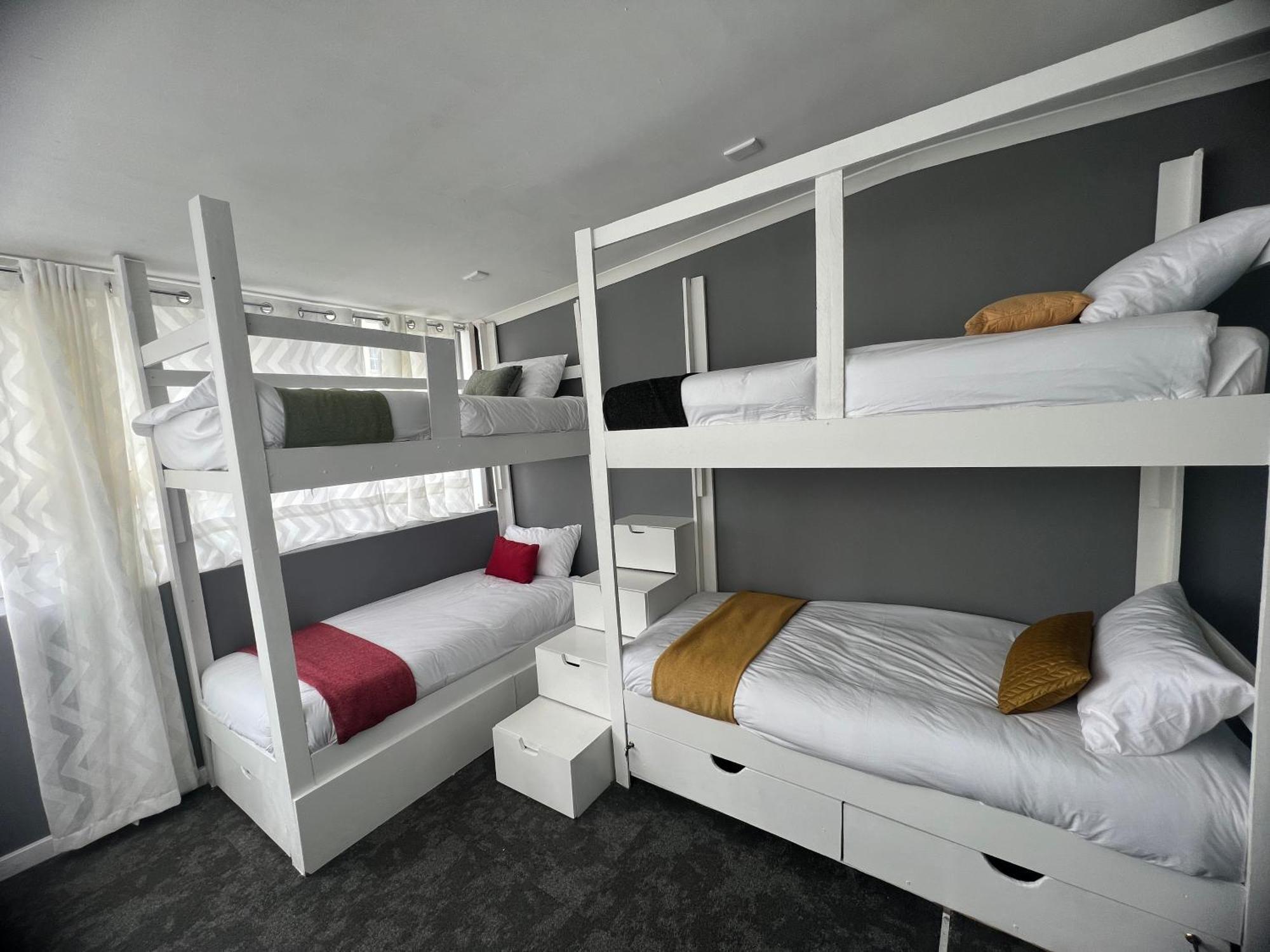 M&b Backpackers Hostel